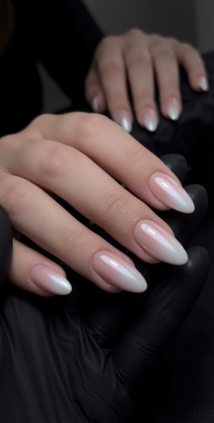 Perłowe Ombre w Stylu Hailey Bieber — Krok po Kroku