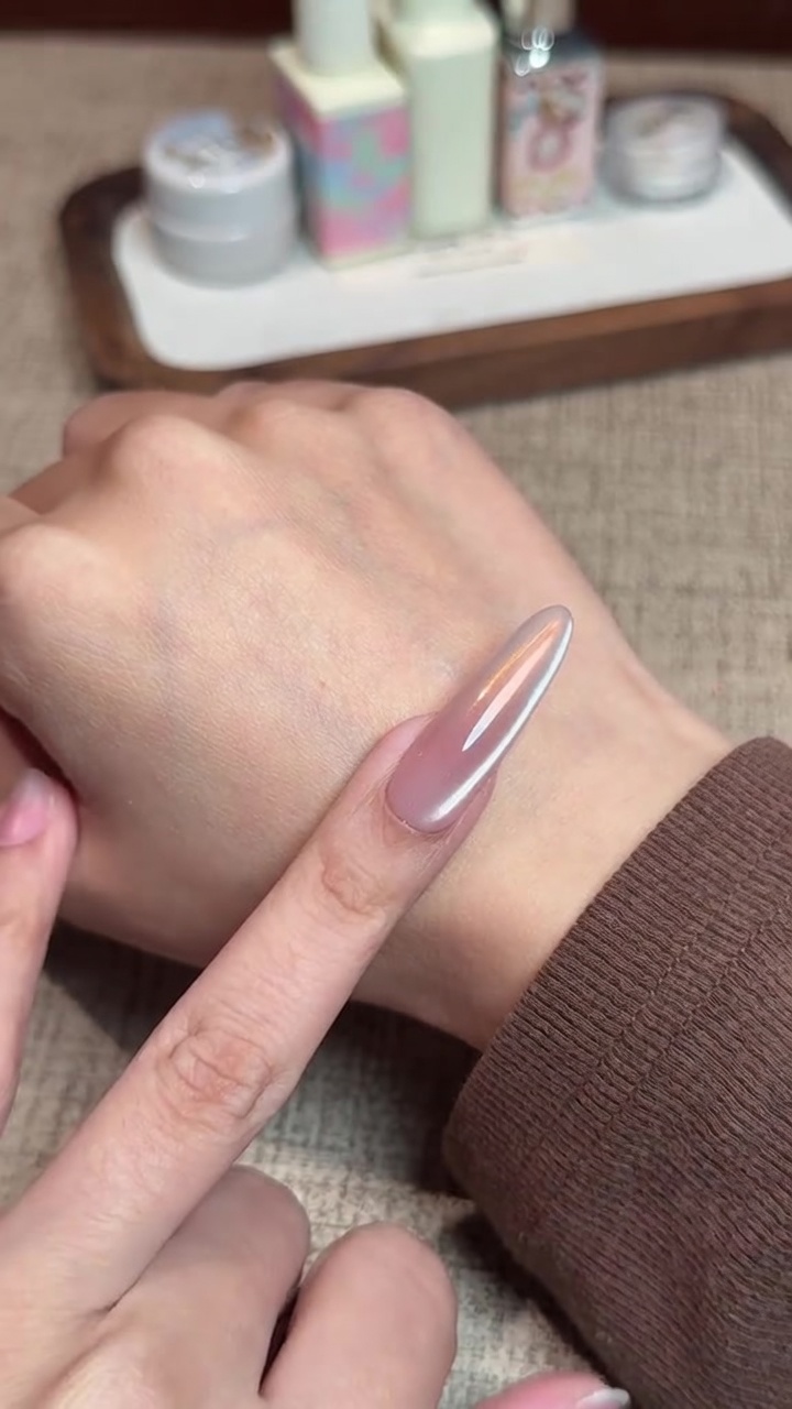 Paznokcie Aurora Gradient Cat Eye — Tutorial krok po kroku