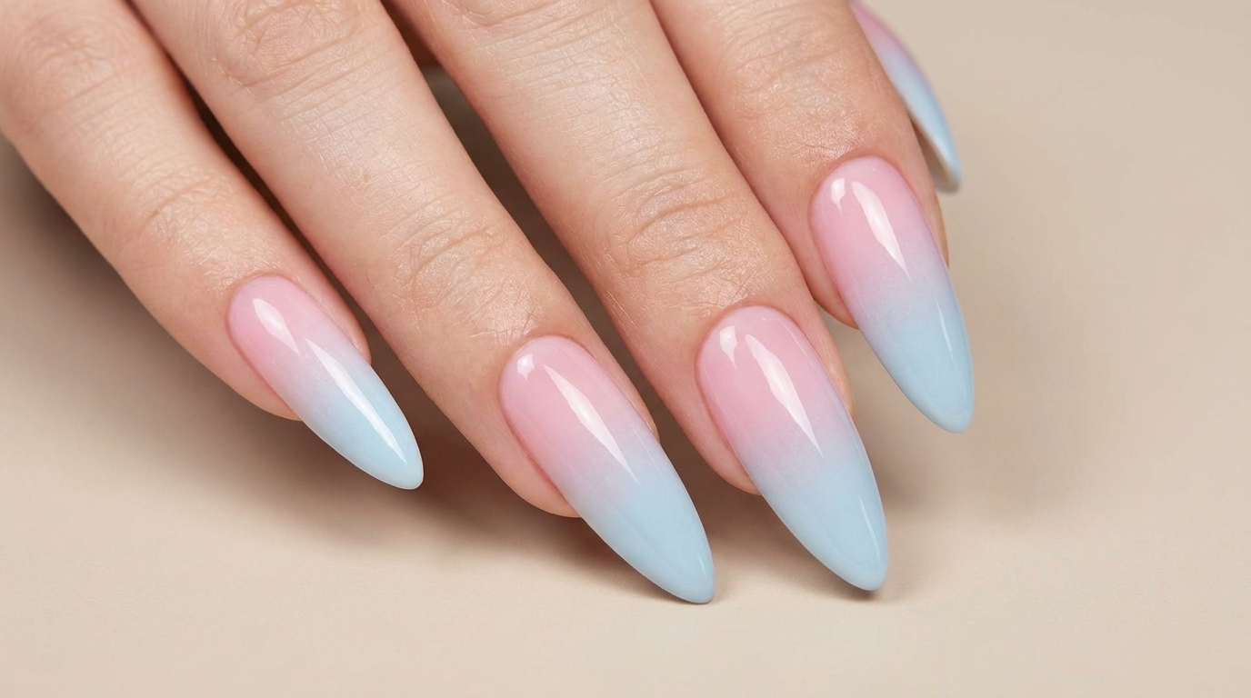 Niebiesko-różowe paznokcie gradientowe — łatwy tutorial ombre