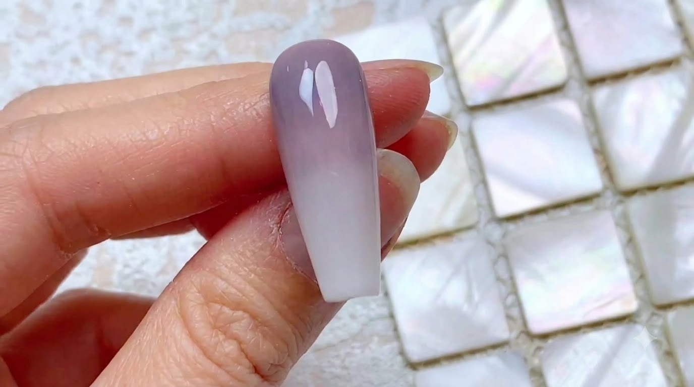 Dwutonowy Pionowy Gradient na Paznokciach Żelowych — Instrukcja Krok po Kroku